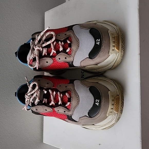 Balenciaga Track Sneaker - Picture 2 of 6